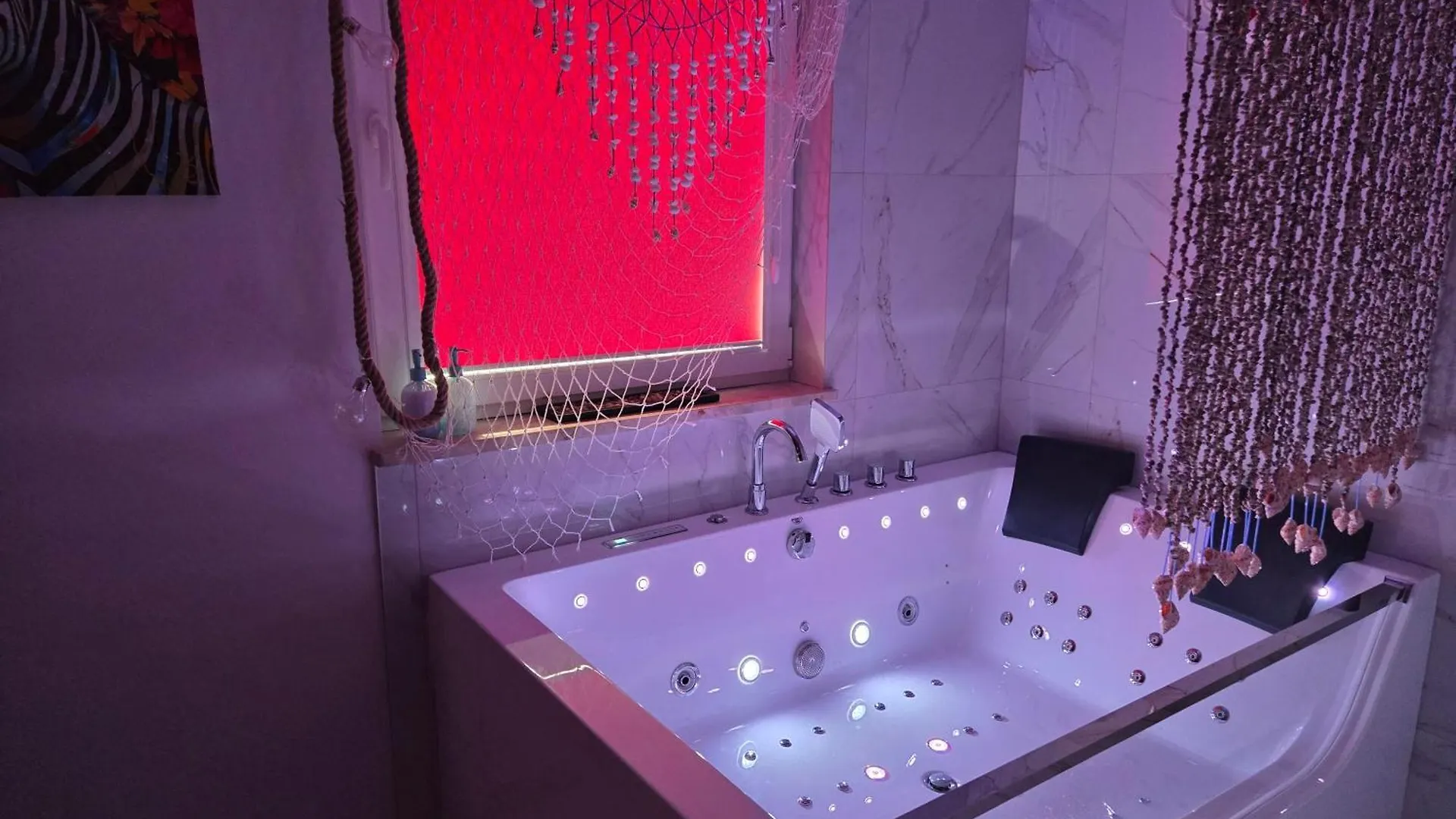 Gdansk By The Sea - Prestige Home Spa Apartments With A Luxurious Jacuzzi, Sauna And An Exclusive Massage Chair Available In One Of The Apartments!